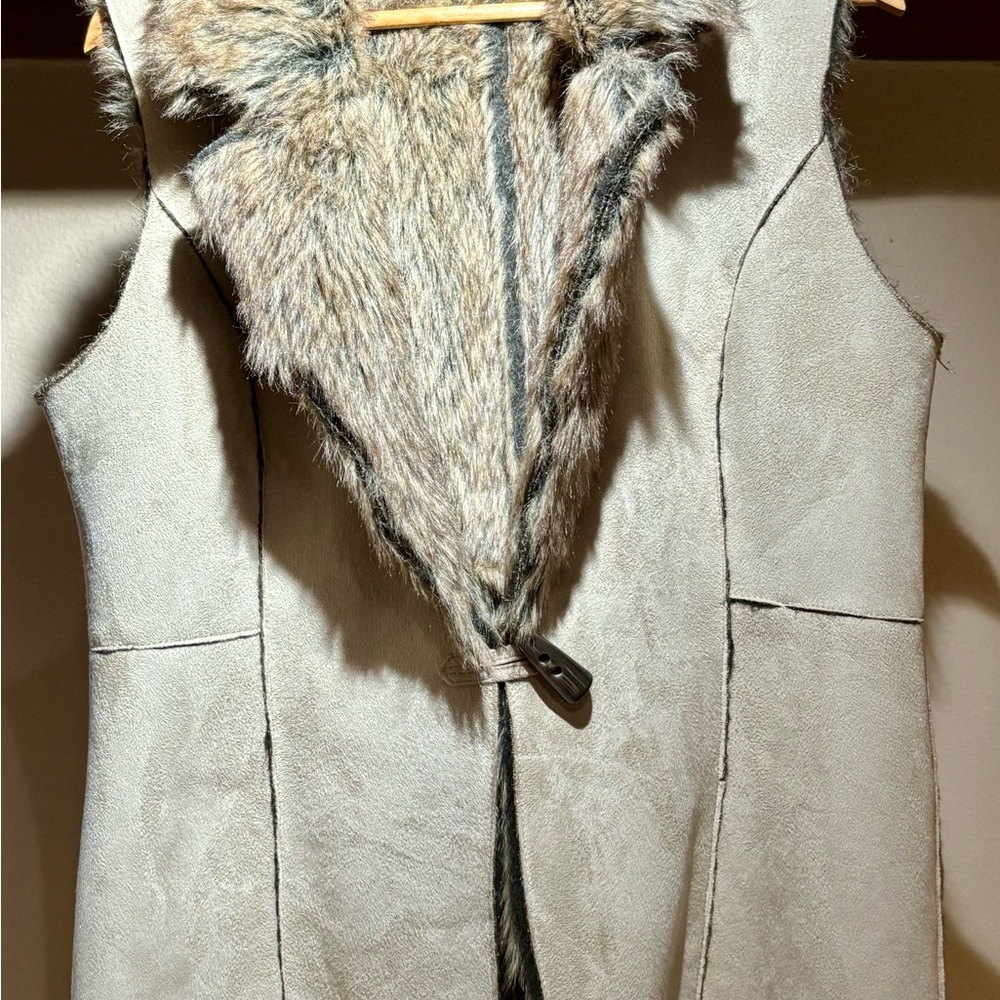 Fever Faux Fur Trimmed Taupe/Beige Suede Vest - Picture 2 of 8